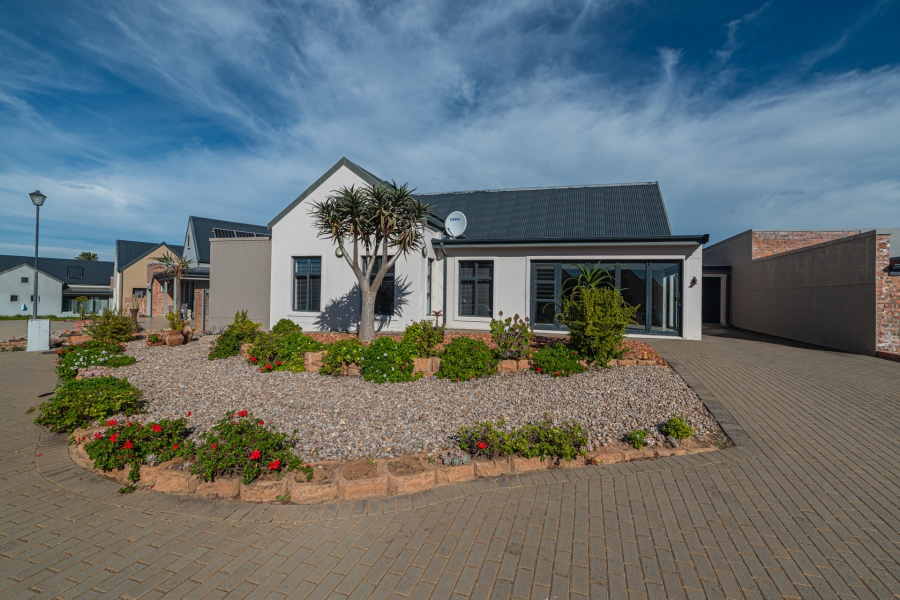 3 Bedroom Property for Sale in Hartenbos Central Western Cape